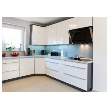 White High Gloss Kitchen
