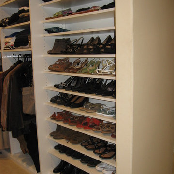 Master White Melamine Walk-In Closet