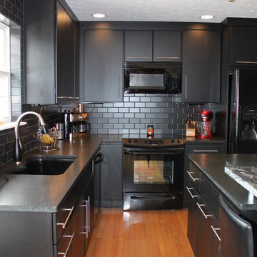 Indianapolis Black Kitchen With Style
