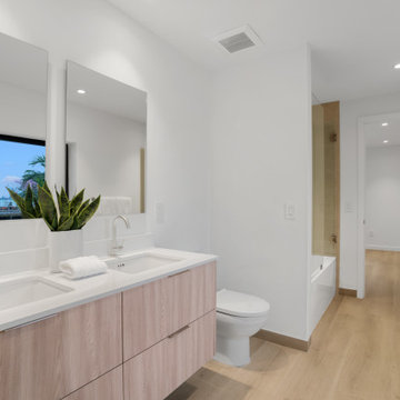Contemporary Home - 12
