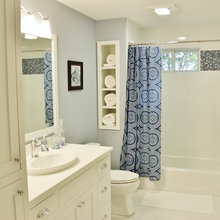 Cottage Main Bath