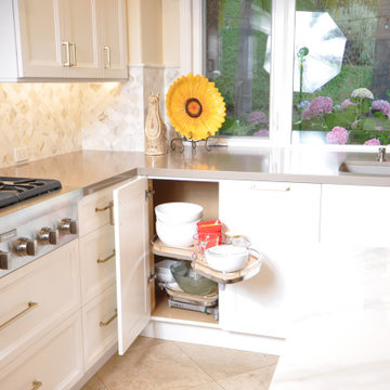 Escondido Canyon Rd. Kitchen