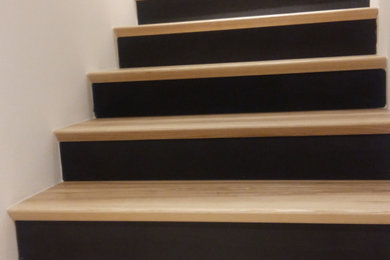 Idée de décoration pour un escalier de taille moyenne.