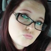 Ashley Batess foto