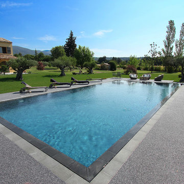 Piscine bords miroir