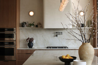 Kitchen - kitchen idea in Calgary