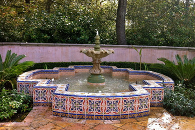 Design ideas for a mediterranean landscaping in San Francisco.