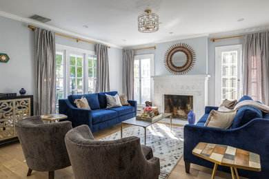 Example of a transitional living room design in Los Angeles