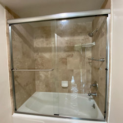 Quince - San Diego - Shower Doors