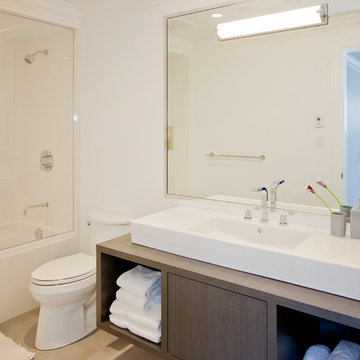 Fresh Transitional Interior in Granville