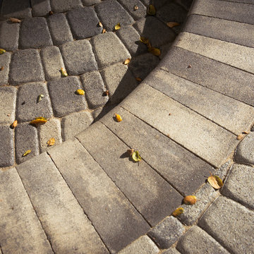 Sherman Oaks - Modern Fan Paver Driveway - View 11
