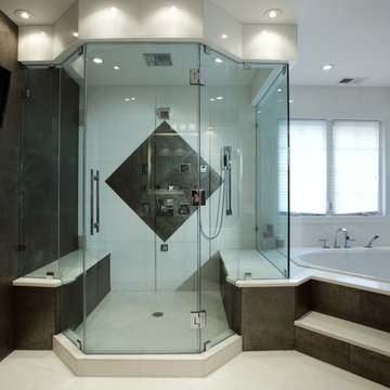 Spa Treatment at Home with Stunning Bath and Walk-in Closet