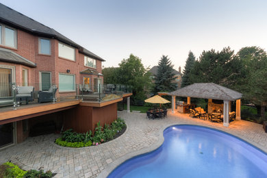 Photo of a rustic landscaping in Toronto.