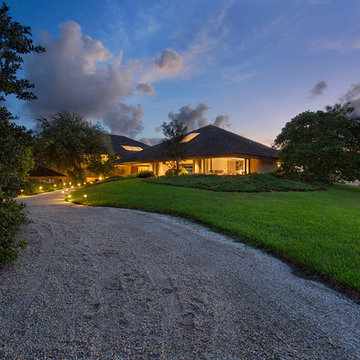 Contemporary Peninsula Property