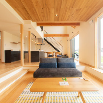 【Air断工法】緑のガルバと杉の板張りが特徴のピットリビングのある家=富士宮市=