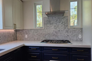 Kitchen - craftsman kitchen idea in Phoenix