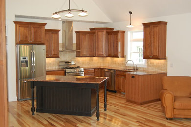 Example of a classic kitchen design in Grand Rapids