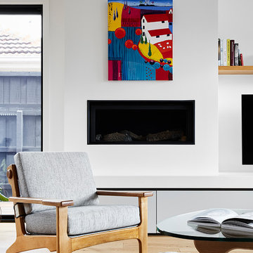 Brodecky House: Fireplace