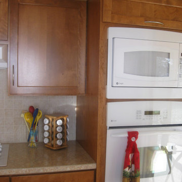 Sparrow Bush Solid McCanless Kitchen