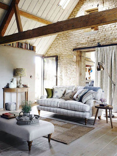 Can a Living  room  have a rustic design  without  a fireplace  