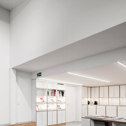 EFREMIDIS GALLERY - 本棚