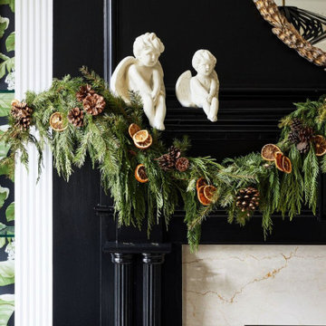 Stunning Traditional Holiday Decor With A Twist
