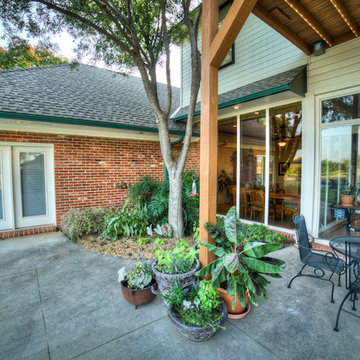 2920 Morgan Rd - Wyatt Poindexter KW Elite