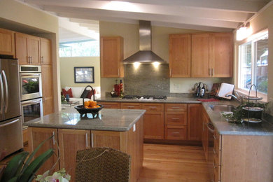 Inspiration for a timeless kitchen remodel in San Francisco
