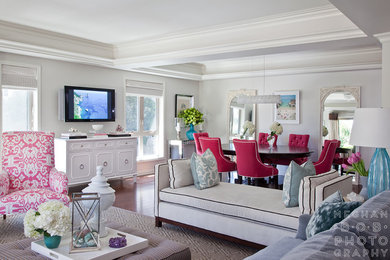 Example of a transitional living room design in Los Angeles