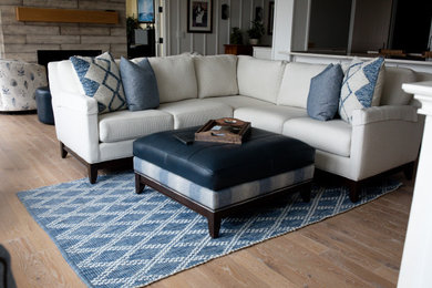 Living room photo in Grand Rapids