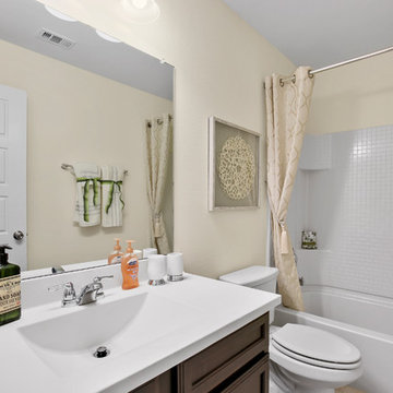 Dallas, Texas | Villages at Charleston - Landmark Driskill Secondary Bathroom
