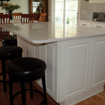 Ironbridge Quartz Perfectly Paired with White Icing