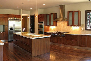 Example of a classic kitchen design in Other