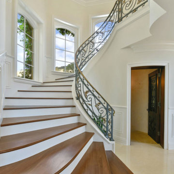Serenity Lane, Alamo Home