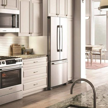 Transitional kitchen by Bosch