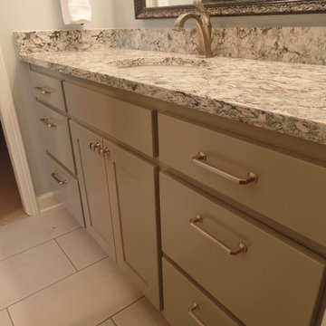 Sandpoint Jack & Jill Bathroom