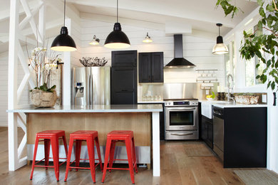 Inspiration for a farmhouse kitchen remodel in San Francisco