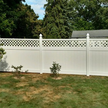 Vinyl Fence with Lattice Top