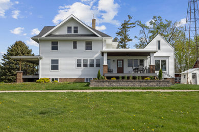 Exterior home photo in Cedar Rapids
