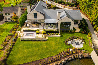 Waterfront Bliss: Blending Nature, Luxury, and Craftsmanship