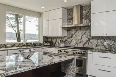 Trendy kitchen photo in Grand Rapids