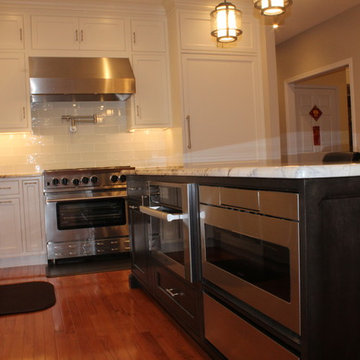 Shrock Shaker Style Cabinets, Copenhagen Granite from Vitoria-Brazil