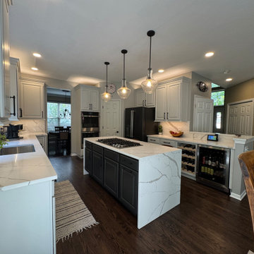 Function Meets Style: A Kitchen Designed for Living & Entertaining