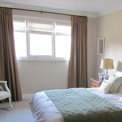 Custom Drapery and Levolor Woven Wood Roman Shades in Burlington Guest Room - Curtains