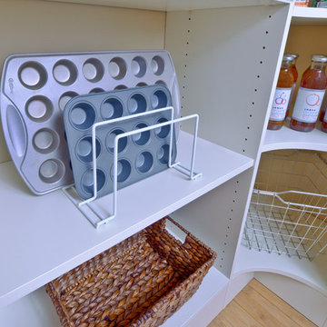 Organized Pantry Shelving