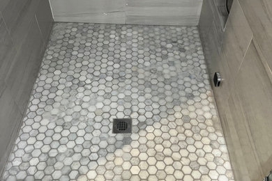 Bathroom photo in Detroit