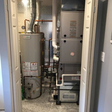 Garage w/Mechanical room