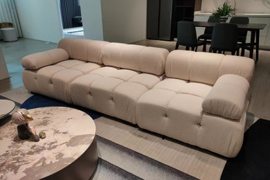 Example of a minimalist living room design in Chicago