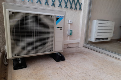 Installation d'une climatisation réversible avec console intérieure