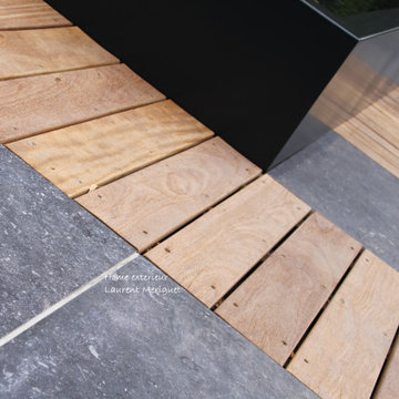 VIDÉO - Aménagement sur mesure de plusieurs terrasses et d'un bassin